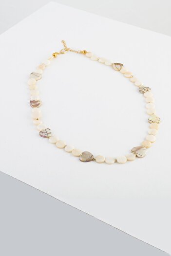 New Obsessions Mother of Pearl's Heart Necklace