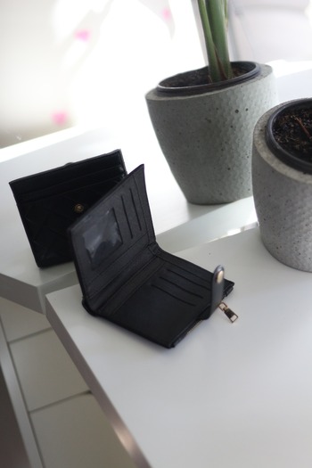 Moom Bag Women's Black Square Diamond Patterned Mini Card Holder Wallet
