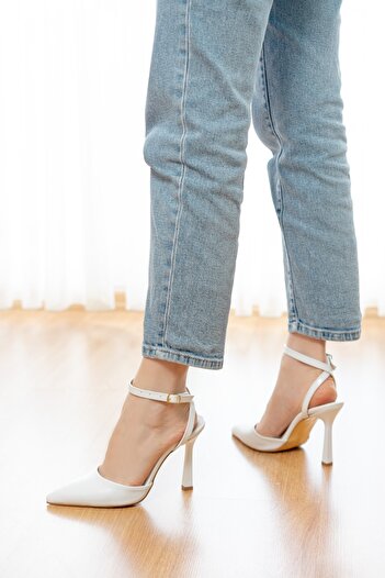 DİVOLYA Alberta White Patent Leather (10 cm Heel Length) Pointed Toe Heeled Shoes