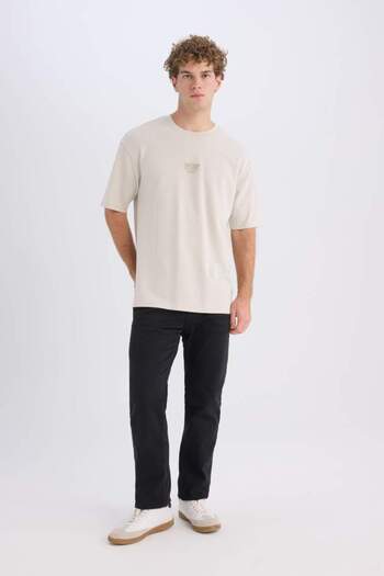 DeFacto Boxy Fit Rundhalsausschnitt, bügelfrei, atmungsaktiv, bedruckt, kurzärmeliges T-Shirt aus schwerem Stoff D5517AX
