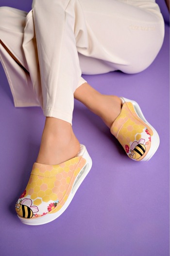 SABOTERLİK Bee Patterned Air Sole Wedge Heeled Orthopedic Hospital Nurse Women's Slippers