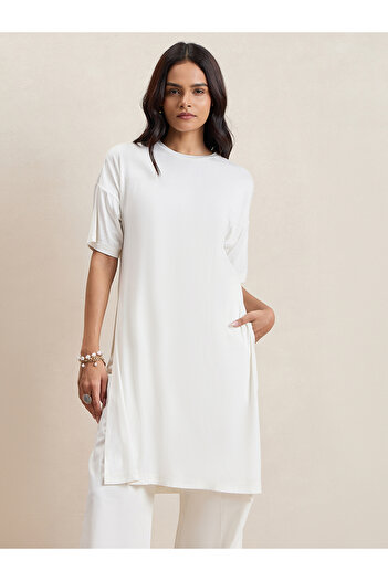 Femmella By Styli Solid Drop Shoulder Knit Longline Top with Slit Detail