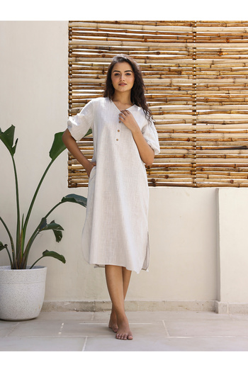 Sanskrutihomes By Styli Puff Sleeve V-Neck Midi Dress with Button Detail