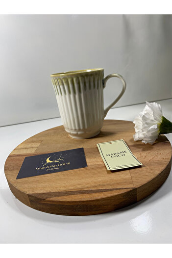 Madame Coco Ecru Mug