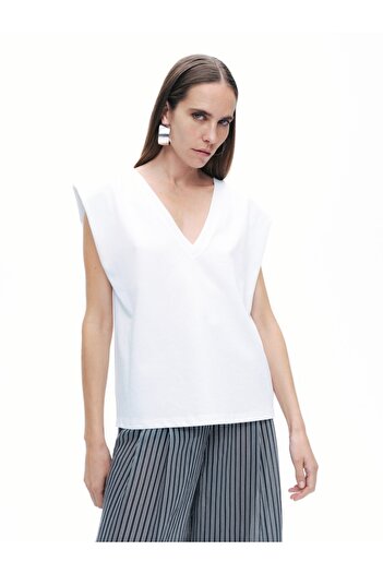 Nocturne V-Neck Padded T-Shirt