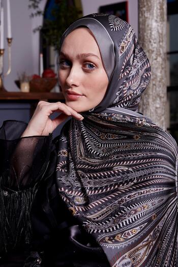 Levidor Gray Circular Indian Silk Shawl