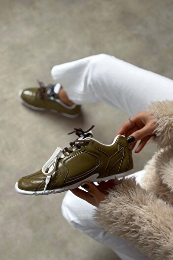NİŞANTAŞI SHOES Γυναικεία αθλητικά παπούτσια με κορδόνια Fabian ανοιχτό πράσινο ματ επίπεδη σόλα