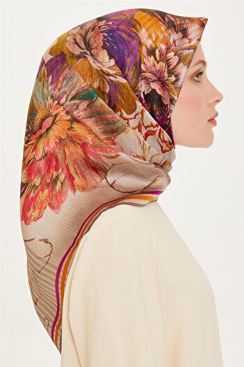 Armine Το Twill Pure Silk Scarf 9220D ονομάζεται με τον αριθμό 05 Mode