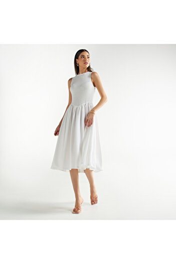 FAV Textured Bodice Flared Midi Sleeveless Dress