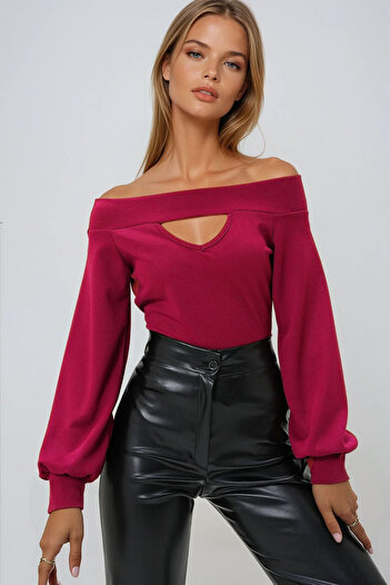 VAGGON Women's Burgundy Madonna Collar Cut Out Detailed Knitted Blouse Prmx12948
