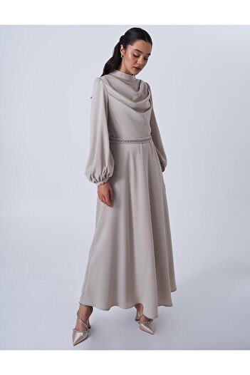 Kayra Chandelier Collar Satin Dress Cream