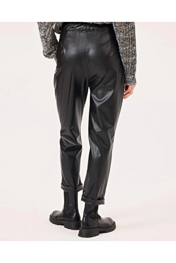 SEÇİL Elastic Waist Carrot Cut Faux Leather Pants