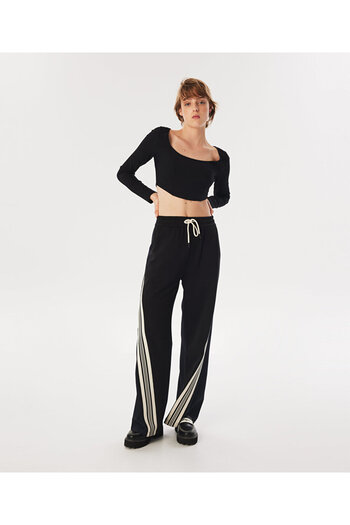 Twist Long Sleeve Crop T-Shirt