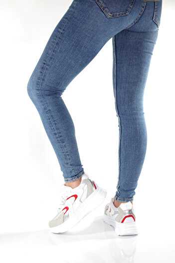 No 35 Kalın Tabanlı Kırmızı Desenli Bağcıklı Unisex Beyaz Spor Ayakkabı