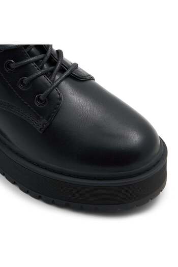 Call it Spring Jadyn black women's boot & bootie