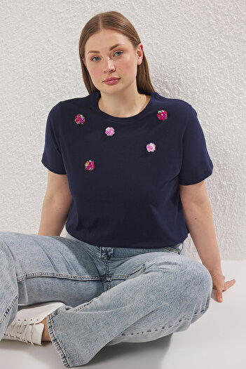 Trendyol Curve Navy Blue Flower Accessory Knitted Large Size Tshirt Tbbss25Bf00045