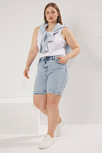Trendyol Curve Pantaloni scurți din denim cu talie înaltă, albastru deschis, cu talie înaltă TBBSS25AP00021
