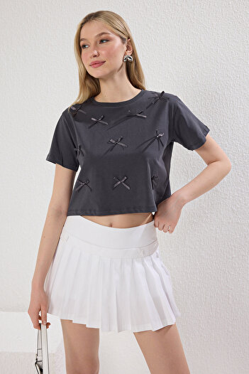 Trendyol Collection Anthracite Color Knitted T-Shirt - 100% Cotton, Bow Detail, Regular Fit Twoss25Ts00087