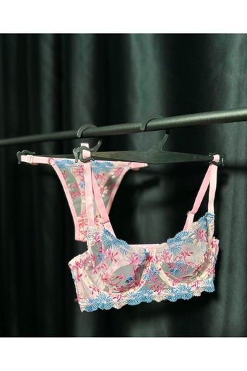 MODA Flower Pink Embroidery Set