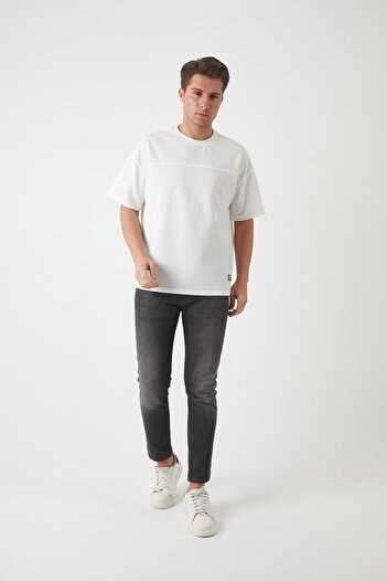 Valiberta Ανδρικό μπλουζάκι Basic Oversize με λεπτομέρεια πάνελ - Εκρού