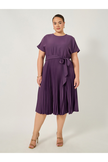 Styli Plus Size A-Line Pleated Midi Dress with Waist Tie Detail
