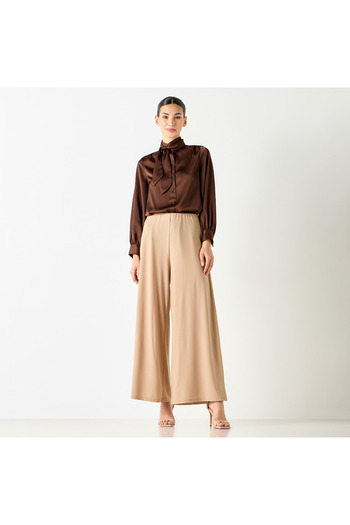 Iconic Pussybow Collar Shirt With Long Sleeves