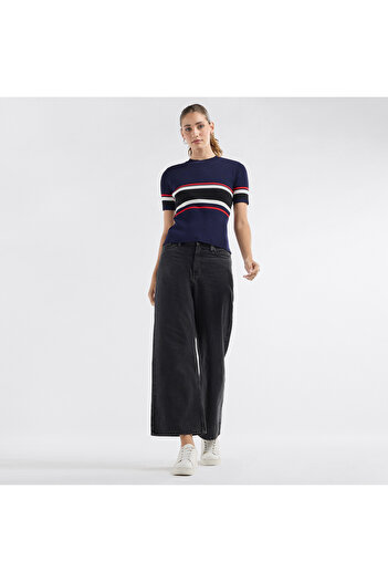 FAV Colourblock Crew Neck T-shirt With Short Sleeves