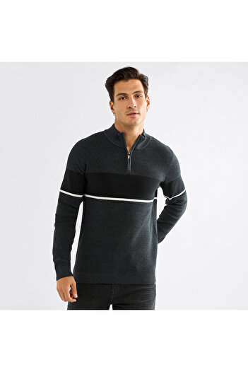 FAV Colourblock High Neck Sweatshirt With Long Sleeves And Zip Closure