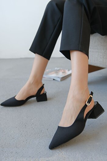 MODAADAM Women's Efect Buckle Low Heeled Shoes - Matte-Black