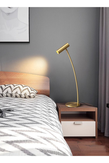 sharpdo Modern Minimalist Crystal Table Lamp Study Lamp Bedroom Bedside Lamp 3W