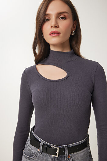 Happiness İstanbul Anthrazitweiße 2-teilige, detaillierte, gerippte Strickbluse mit Ausschnitten für Damen GT00235