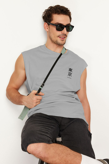 Trendyol Collection Far East Patterned Gray Oversize Athlete-T-Shirt - TMNSS23AL00007