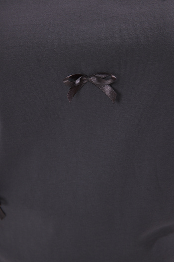 Trendyol Curve Μπλουζάκι μεγάλου μεγέθους Anthracite Basic Fit - Λεπτομέρεια φιόγκου/κορδέλας TBBSS25BF00052