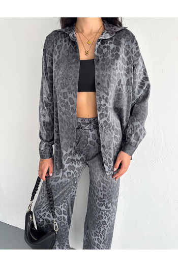 02Lady Fashion Shiny Leopard Print Flush Satin Fabric Shirt Suit