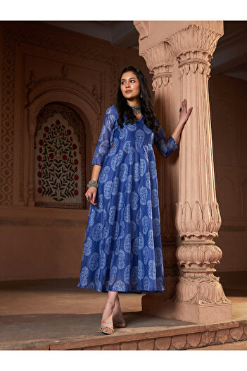 Sassafras By Styli Chanderi Paisley Print Anarkali Maxi Kurta