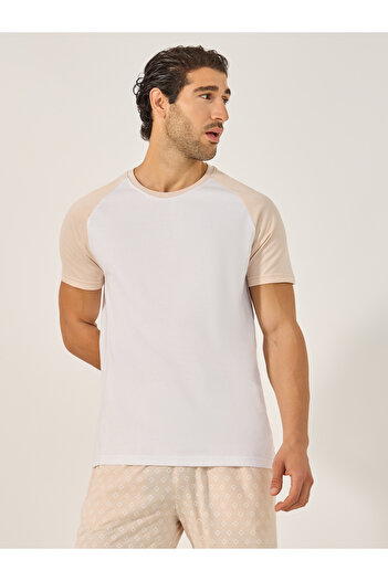 Styli Color Block Raglan Sleeve T-Shirt and Printed Pyjama Set