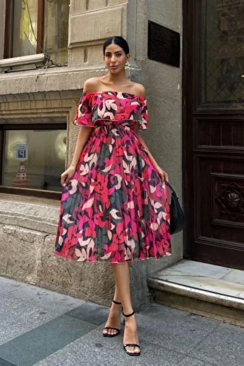 Mossta Red Pleated Madonna Collar Dress