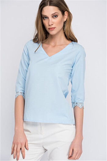 Cotton Mood 8129314 V Yaka Sırtı Tül Dantel Bağlamalı Kolucu Güpür Bluz Mavı