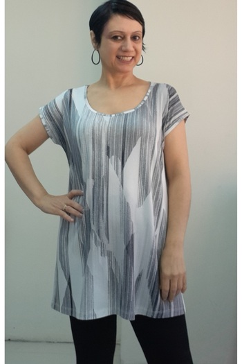 Mertcan Butik White Black Print Size with the Whole Coming Low Sleeve Combed Viscose T-Shirt
