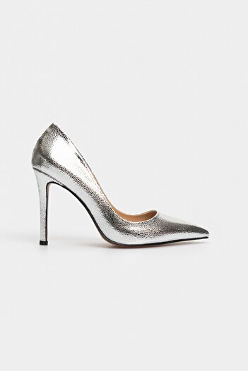 NİŞANTAŞI SHOES Dámské jehlové boty Vanessa se stříbrným vzorem se špičatou špičkou