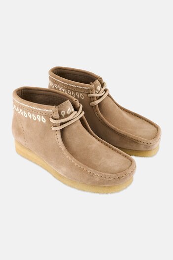 CLARKS Men Standard Wallabee Boot Lace Up Casual Shoes, Beige