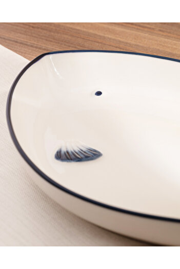Madame Coco Marine 33 cm Plate