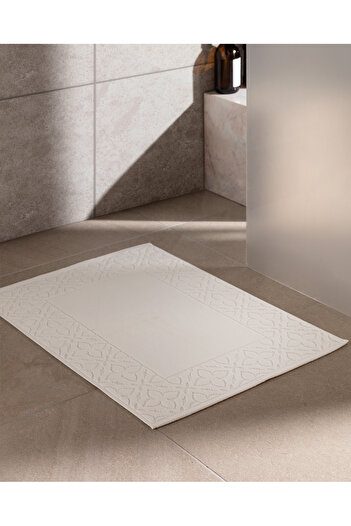 Madame Coco Chance Foot Towel - Hotel Collection