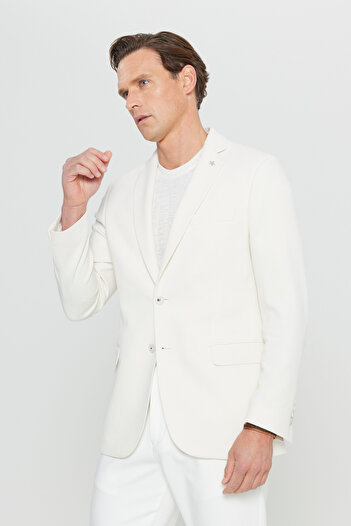 ALTINYILDIZ CLASSICS Erkek Ekru 360 Her Yöne Esneyen Pamuklu Esnek Slim Fit Dar Kesim Mono Yaka Armürlü Blazer Ceket