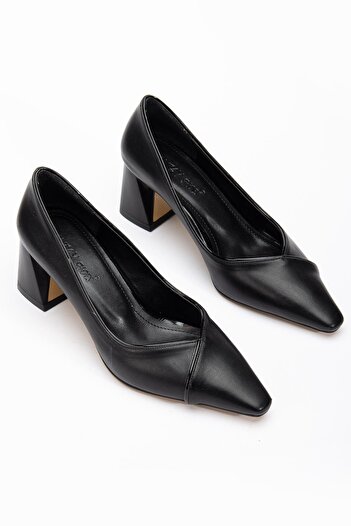 Dilimler Ayakkabı Women's High Heel Shoes Black V-Faced Ribbed Pointed Mold