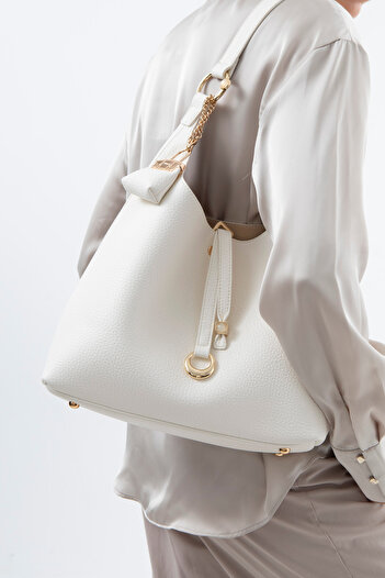 Matthew Cox White Women's Shoulder Bag Byn2350