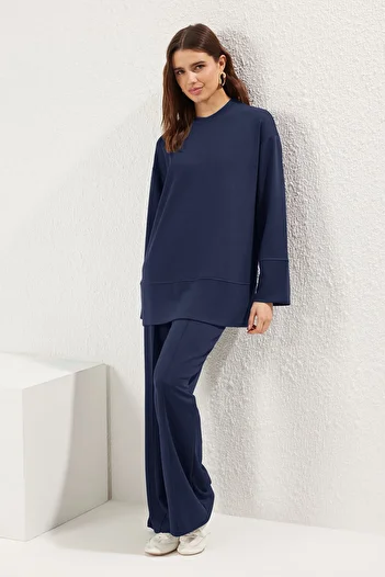 Trendyol Modest Marineblaues, weiches, strukturiertes, schlichtes Trainingsanzug-Set TCTSS25EN00005