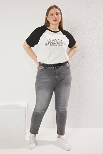 Trendyol Curve Сірі джинси з високою талією плюс розмір Comfort Tumbled Washed Mom TBBSS25CJ00004