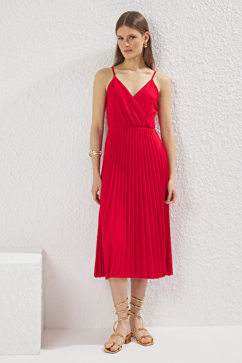 Trendyol Collection Red Waist Opening Midi Double Breasted Pleated Adjustable Strap Knitted Dress Twoss20El2729