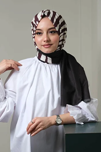AFVENTE Black and White Striped Cotton Shawl